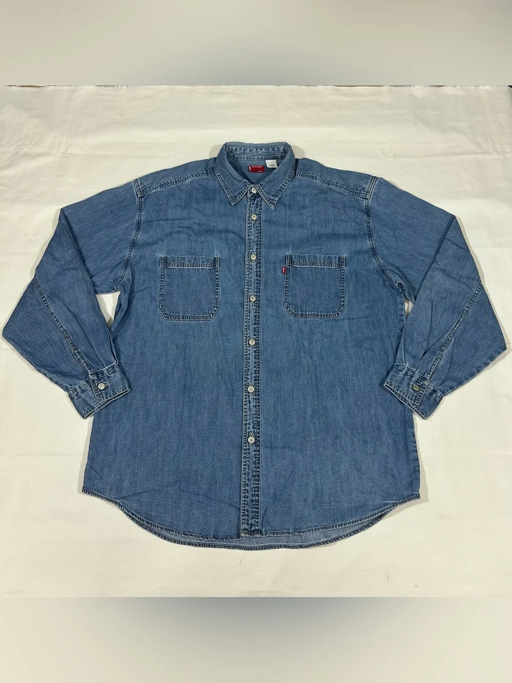 Vintage Y2K Levi’s Men’s Sz Large Denim Shirt Red Tab Metal Buttons Blue Cotton